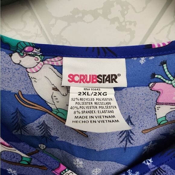 Nwt Scrubstar Women Christmas Winter Chillin’ V-Neck Print Scrub Top - Picture 2 of 7
